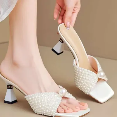 PEARL COMMUTING TEMPERAMENT HEEL